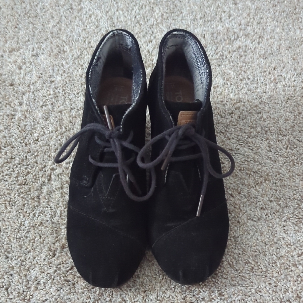 Toms Black Suede Lace-Up Booties, Sz 6